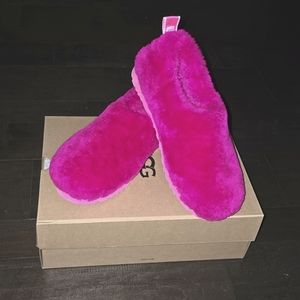 EUC UGG WOMEN'S CLASSIC COZY BOOTIE SLIPPERS FUSCHIA PINK SZ 10